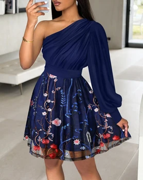 Дамски рокли 2024 Пролетната мода Цветна Бродерия Прозрачна мрежа нашивка Ежедневното Мини рокля с дълъг ръкав и рюшами с едно рамо